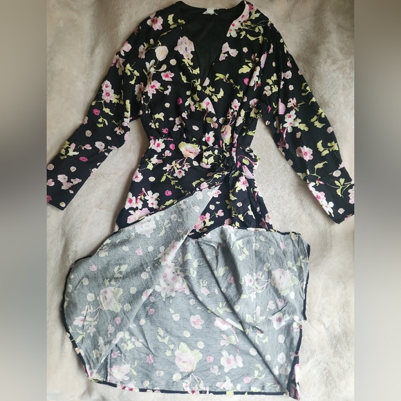 H&M  Wrap Dress Floral Black BNWT - Picture 11 of 16